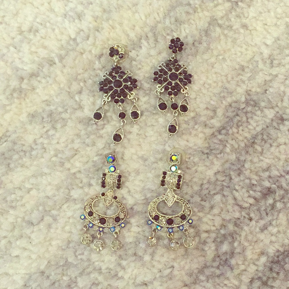 2 Pairs of stunning earrings!